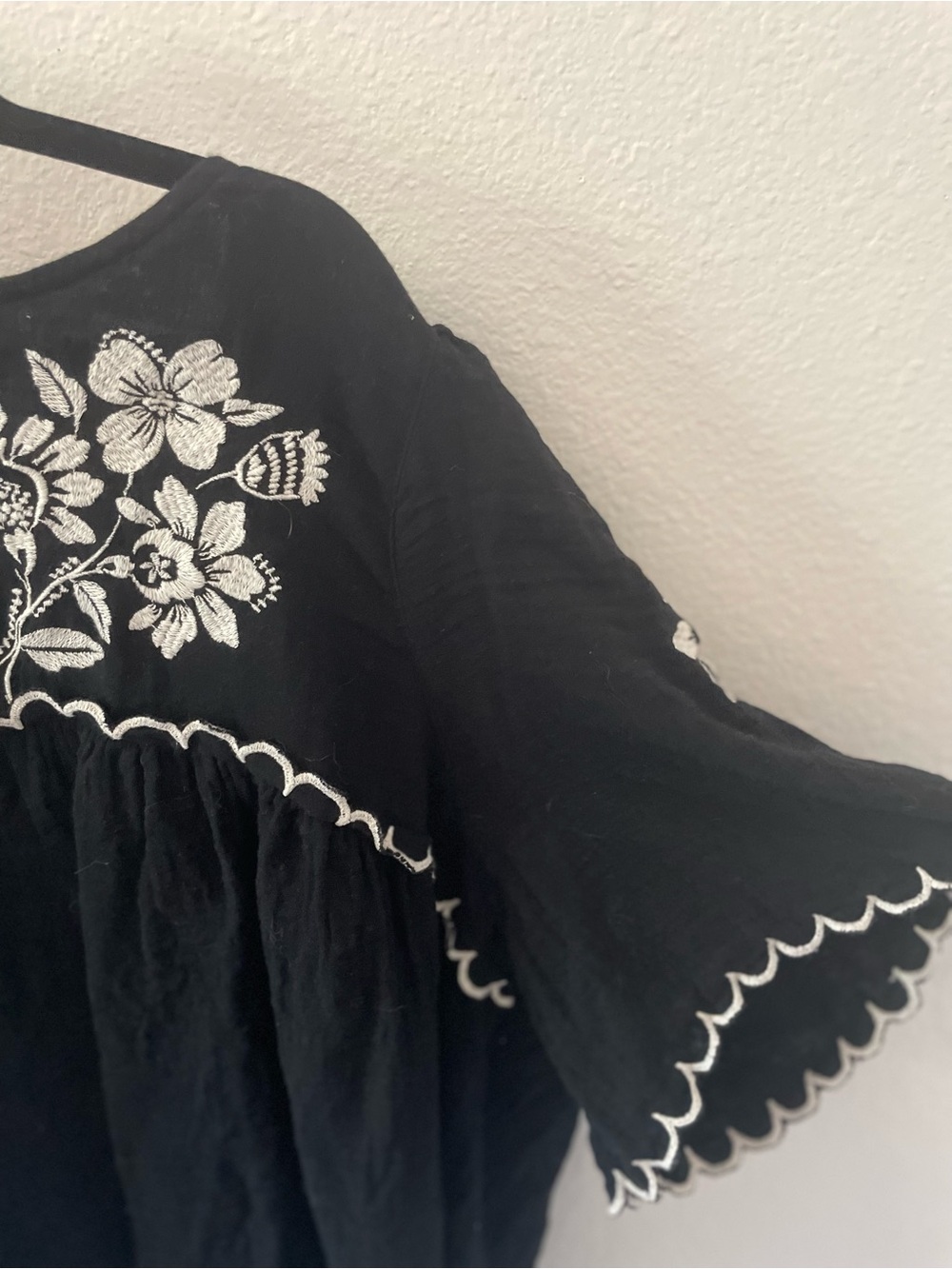 Black Boho Embroidered Floral Top - Picture 2 of 5